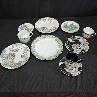 Vendanges China Set & More from Limoges (LR-JS)