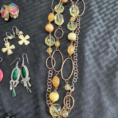 Sale Photo Thumbnail #87: Necklaces
Earrings
Brooches
Bracelets
Ring