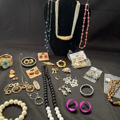 Sale Photo Thumbnail #104: Tigers Eye, Beads, Earrings, Necklace's and Pins & Broaches Bracelets