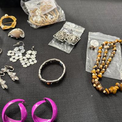 Sale Photo Thumbnail #106: Tigers Eye, Beads, Earrings, Necklace's and Pins & Broaches Bracelets