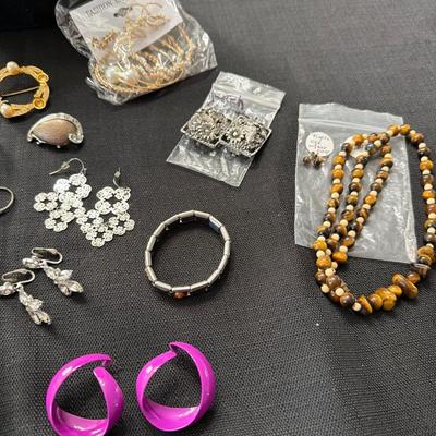 Sale Photo Thumbnail #109: Tigers Eye, Beads, Earrings, Necklace's and Pins & Broaches Bracelets