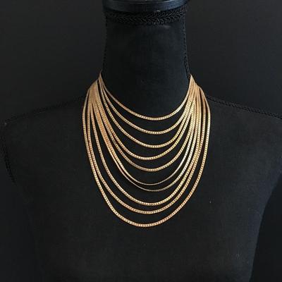 Beautiful vintage Gold tone, chain, multistrand statement, necklace, beautiful clasp