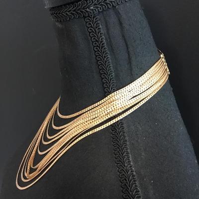Beautiful vintage Gold tone, chain, multistrand statement, necklace, beautiful clasp