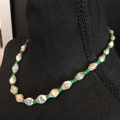 Beautiful vintage Slovakia bead necklace