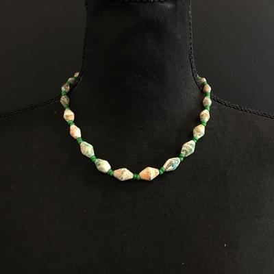 Beautiful vintage Slovakia bead necklace