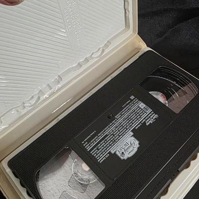 Beauty and the Beast: The Enchanted Christmas (1997) VHS – Walt Disney’s Holiday Disney Classic & Vintage Collector’s Edition