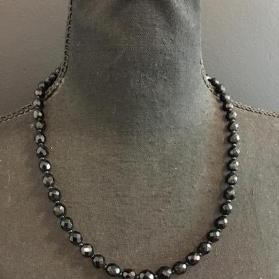 Beautiful vintage, Jet, black faceted glass bead necklace