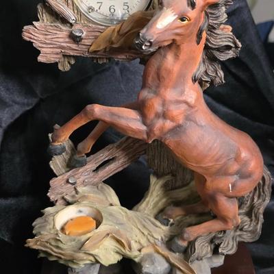 Vintage Jaymee Collection Horse Clock – Hand-Painted Equestrian Sculpture with Rustic Tree Design (Repairable Clock Hands)