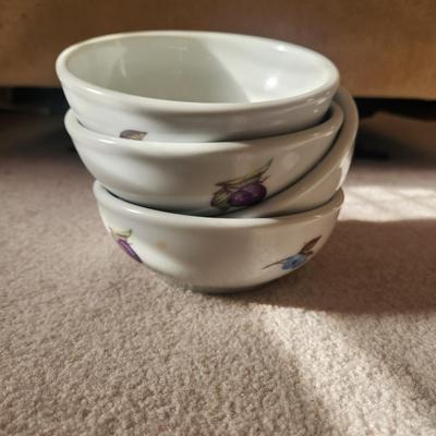 Blueberry and Plum Bowl Set
