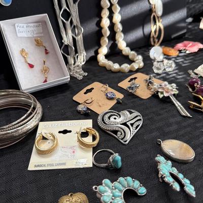 Sale Photo Thumbnail #124: Humming bird Pin, Broach, Earrings, Necklaces, bracelets.