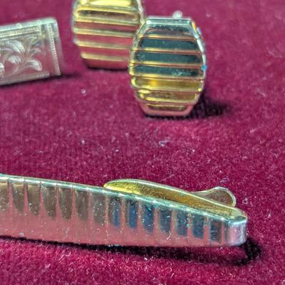 Vintage Tie Clasp & Matching Cuff Links #14