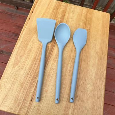 Sale Photo Thumbnail #373: Hard rubber tops molded over wooden doll rods for added strength.  Tops are non stick to aide in cooking.

*shipping available at buyers expense