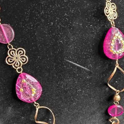 Vintage Bohemian Pink Crystal Necklace with Filigree Flowers and Teardrop Pendant - Gold Tone Chain