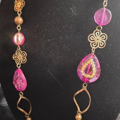 Vintage Bohemian Pink Crystal Necklace with Filigree Flowers and Teardrop Pendant - Gold Tone Chain