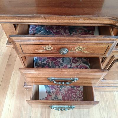 Sale Photo Thumbnail #360