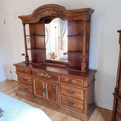 Sale Photo Thumbnail #354