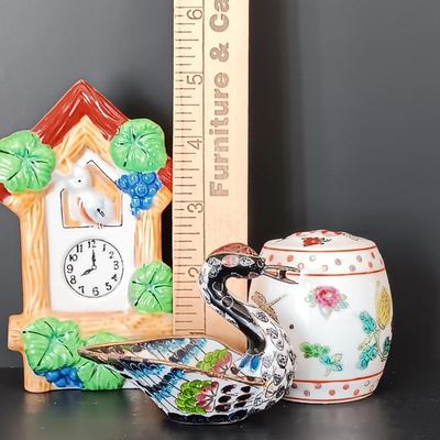 LOT 26: Handmade Bamboo Trays, Wingen Solingen Collectible Turkey Knives, Ceramic Studio Figurine & More