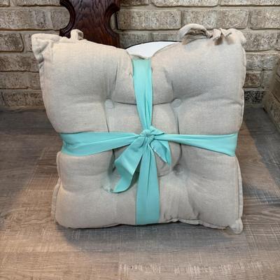 LOT 43: Home Decor: Enamel Pail, "Head" Sign, Wood & Metal Wall Sconce & NIP Martha Stewart Chair Pads