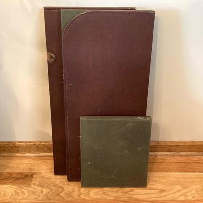 LOT 55: Vintage Drexel Double Pedestal Mahogany Dining Table with Five Chairs and Table Pads