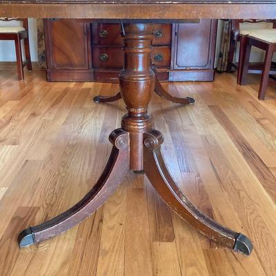 LOT 55: Vintage Drexel Double Pedestal Mahogany Dining Table with Five Chairs and Table Pads