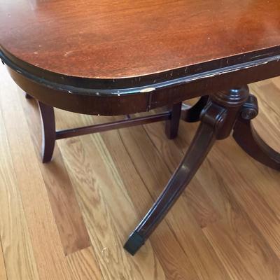 LOT 55: Vintage Drexel Double Pedestal Mahogany Dining Table with Five Chairs and Table Pads