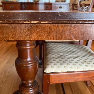 LOT 55: Vintage Drexel Double Pedestal Mahogany Dining Table with Five Chairs and Table Pads