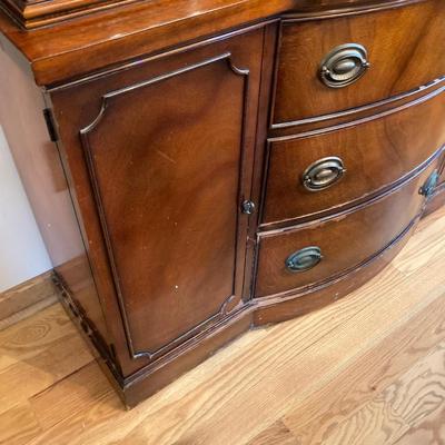 LOT 57: Vintage Drexel Mahogany China Cabinet