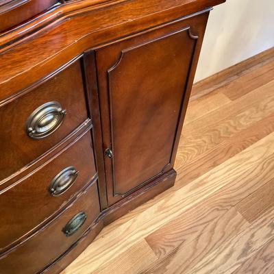 LOT 57: Vintage Drexel Mahogany China Cabinet