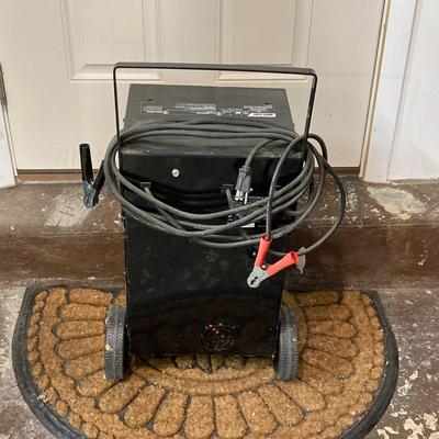LOT 58: Schumacher Electric Rolling Battery Charger