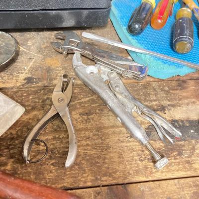 LOT 59: Garage Cleanout - Tools, Lights, Household, Hardware, Air Pump and More