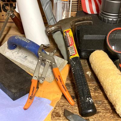 LOT 59: Garage Cleanout - Tools, Lights, Household, Hardware, Air Pump and More