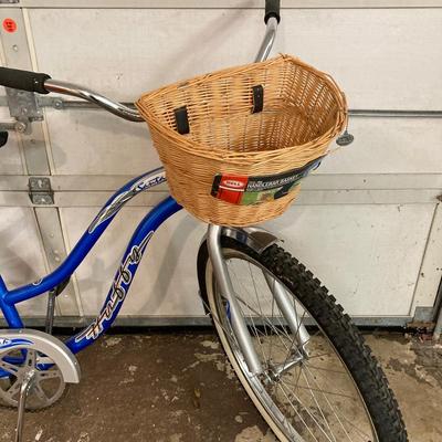 LOT 62: Huffy Santa Fe Bicycle with Bell Basket, Comfort Seat and Helmet