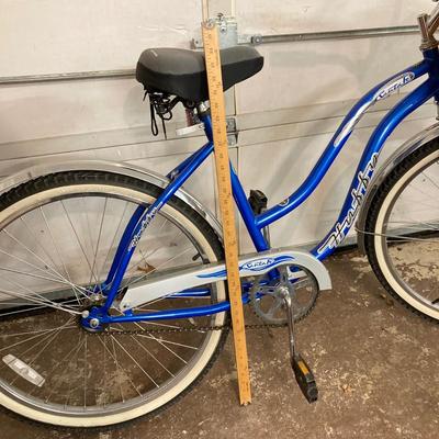 LOT 62: Huffy Santa Fe Bicycle with Bell Basket, Comfort Seat and Helmet