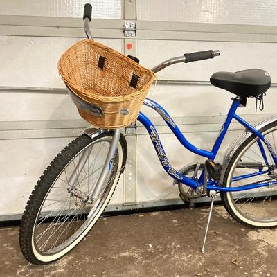 LOT 62: Huffy Santa Fe Bicycle with Bell Basket, Comfort Seat and Helmet