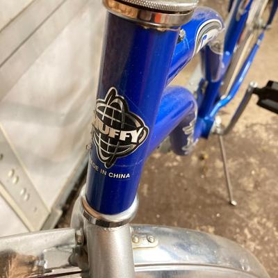 LOT 62: Huffy Santa Fe Bicycle with Bell Basket, Comfort Seat and Helmet