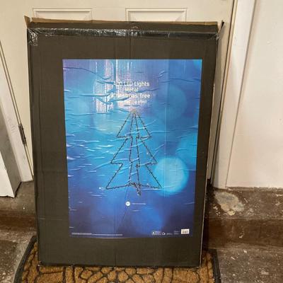 LOT 64: Outdoor Holiday Decor - Lighted Snowman, Christmas Tree and More