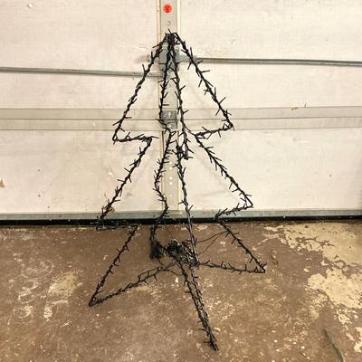 LOT 64: Outdoor Holiday Decor - Lighted Snowman, Christmas Tree and More