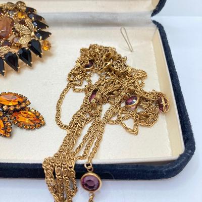 LOT 68: Collection of Vintage Costume Jewelry