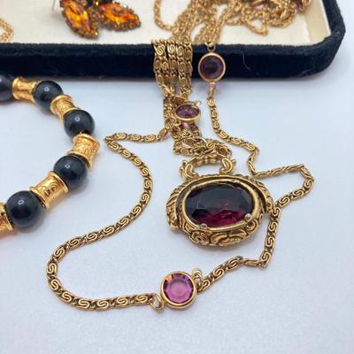 LOT 68: Collection of Vintage Costume Jewelry