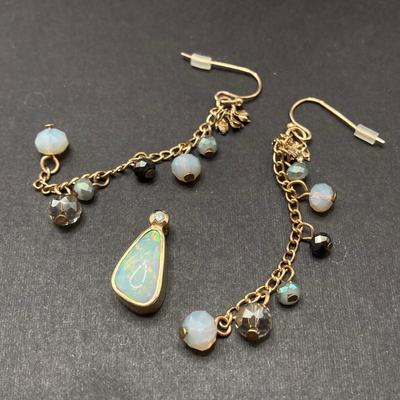 LOT 71: Beautiful Vintage Jewelry - Necklace, Pendant, Earrings and Bracelets