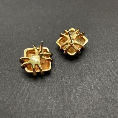 LOT 74: Vintage Jewelry Collection - Miriam Haskell Necklace, Brooch Pin, Stretch Bracelets and More