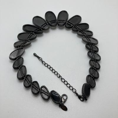 LOT 76: Gorgeous Vintage Jewelry - Necklaces (Kiam Family), Mother of Pearl Bangle Bracelet / Pin and Ring