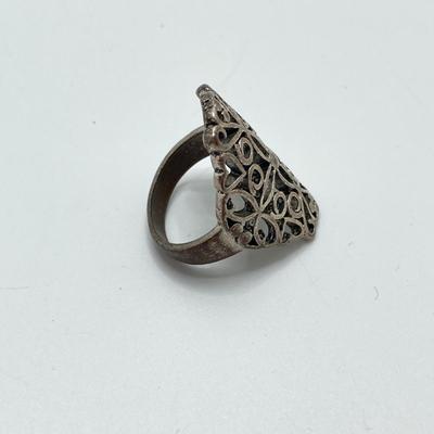 LOT 76: Gorgeous Vintage Jewelry - Necklaces (Kiam Family), Mother of Pearl Bangle Bracelet / Pin and Ring