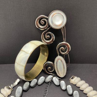 LOT 76: Gorgeous Vintage Jewelry - Necklaces (Kiam Family), Mother of Pearl Bangle Bracelet / Pin and Ring