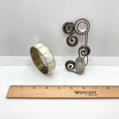 LOT 76: Gorgeous Vintage Jewelry - Necklaces (Kiam Family), Mother of Pearl Bangle Bracelet / Pin and Ring