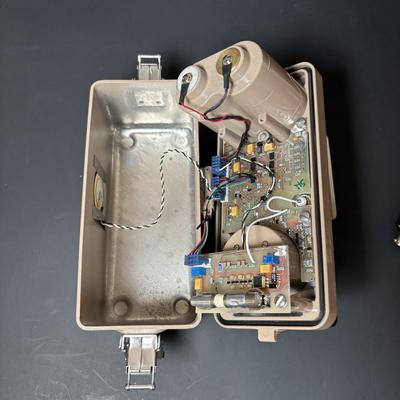 LOT 113: Ludlum Measurements 14C General Purpose Ratemeter & Model 44-9 Probe