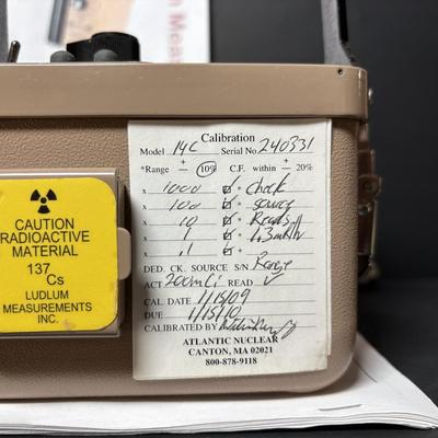 LOT 113: Ludlum Measurements 14C General Purpose Ratemeter & Model 44-9 Probe