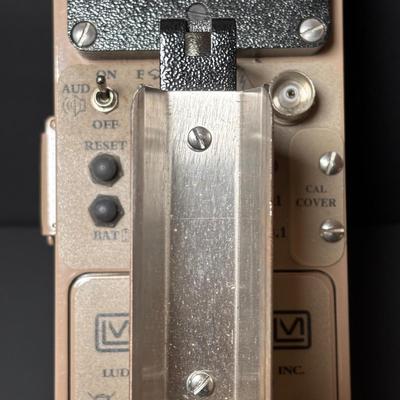 LOT 113: Ludlum Measurements 14C General Purpose Ratemeter & Model 44-9 Probe