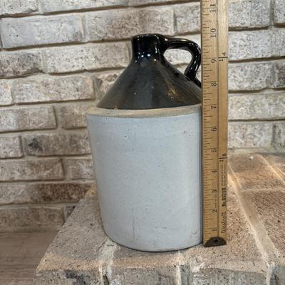 LOT 116: Vintage Two=Tone Glazed Pottery Jug