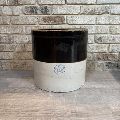 LOT 118: Vintage Star Stoneware Co., 6-Gallon Stoneware Crock